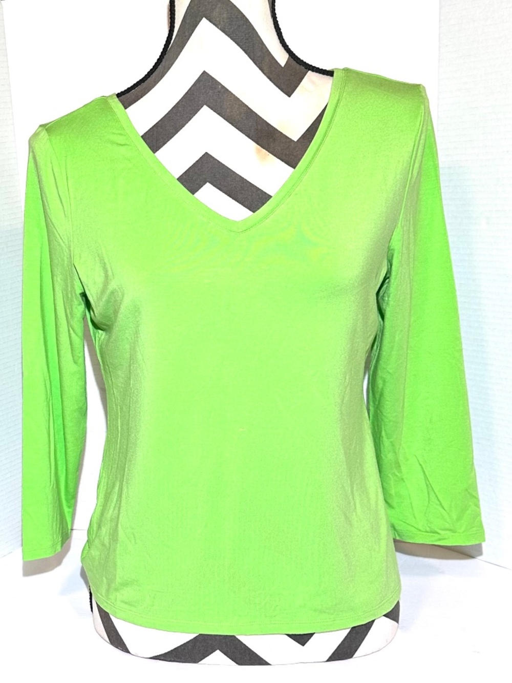 Carlisle Women’s V-Neck Long Sleeve Layering Top Rayon M